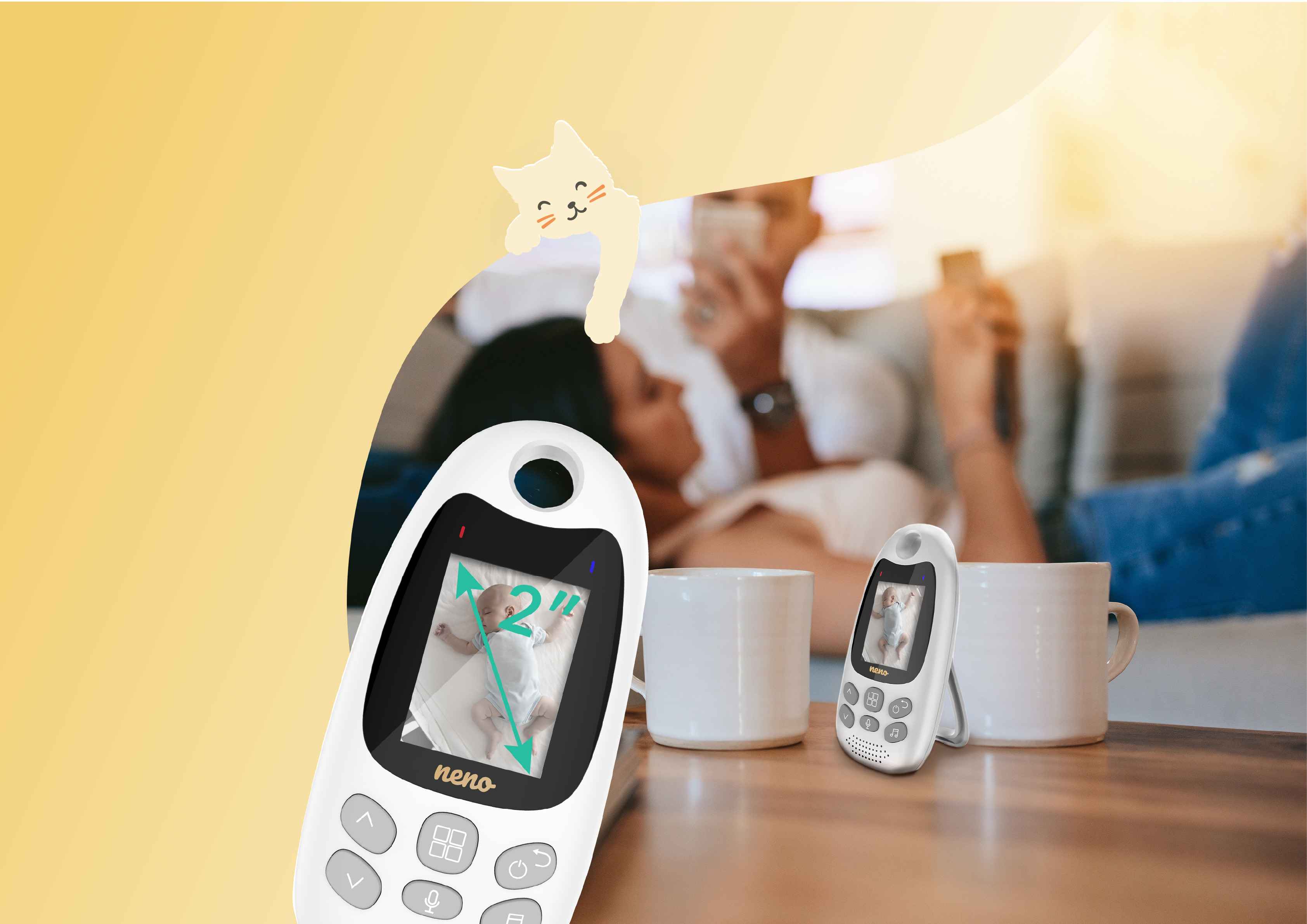 батьки відпочивають і спостерігають за дитиною з вебкамери Neno Gato2